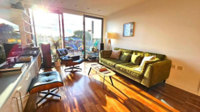Roof Terrace, 2-bed 2-bath, Stoke Newington